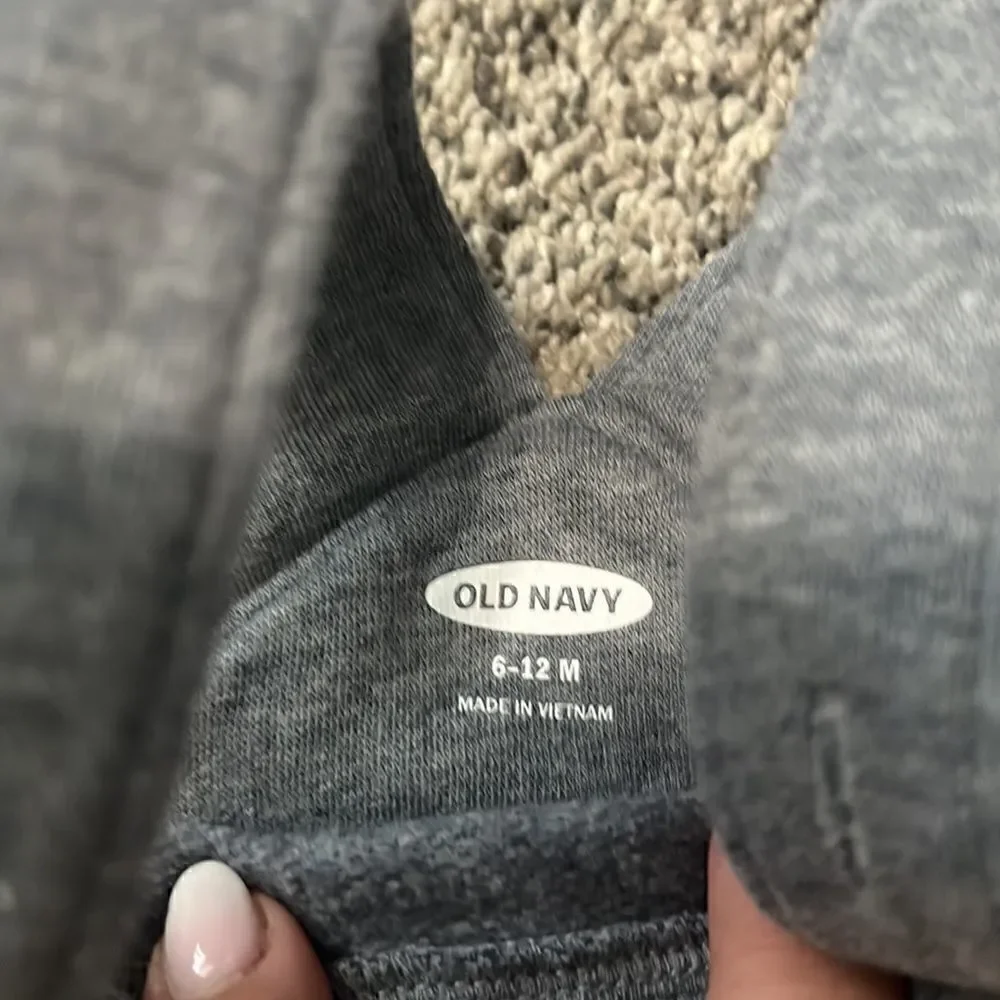 Old navy - fleece romper - 6-12 months - gray